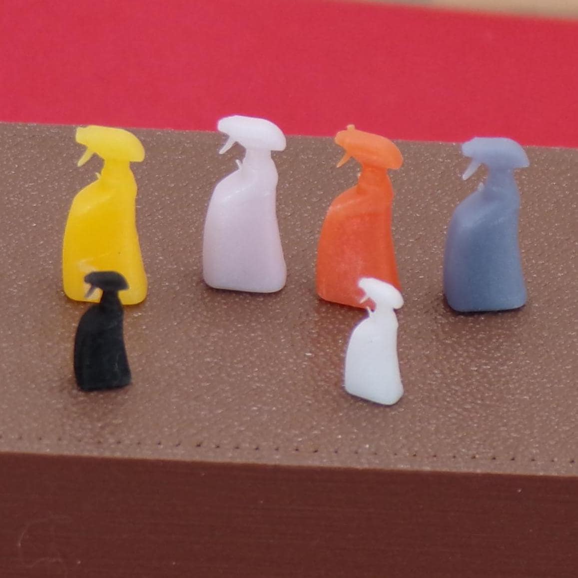 Spray Bottle Set (2) – 1:24 Scale Miniature Cleaning Bottles - MstrcrftMinis - 1390