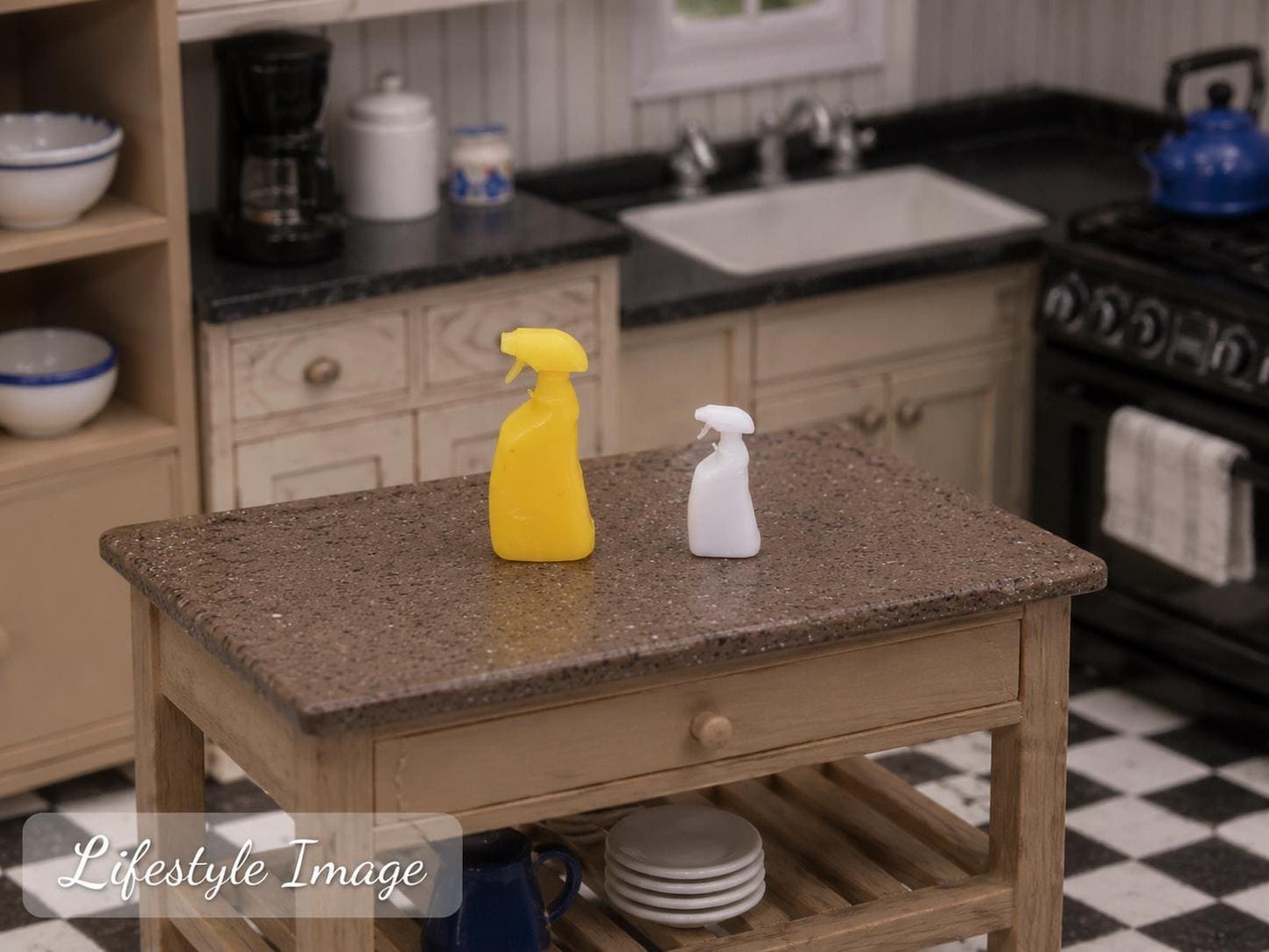 Spray Bottle Set (2) – 1:24 Scale Miniature Cleaning Bottles - MstrcrftMinis - 1390