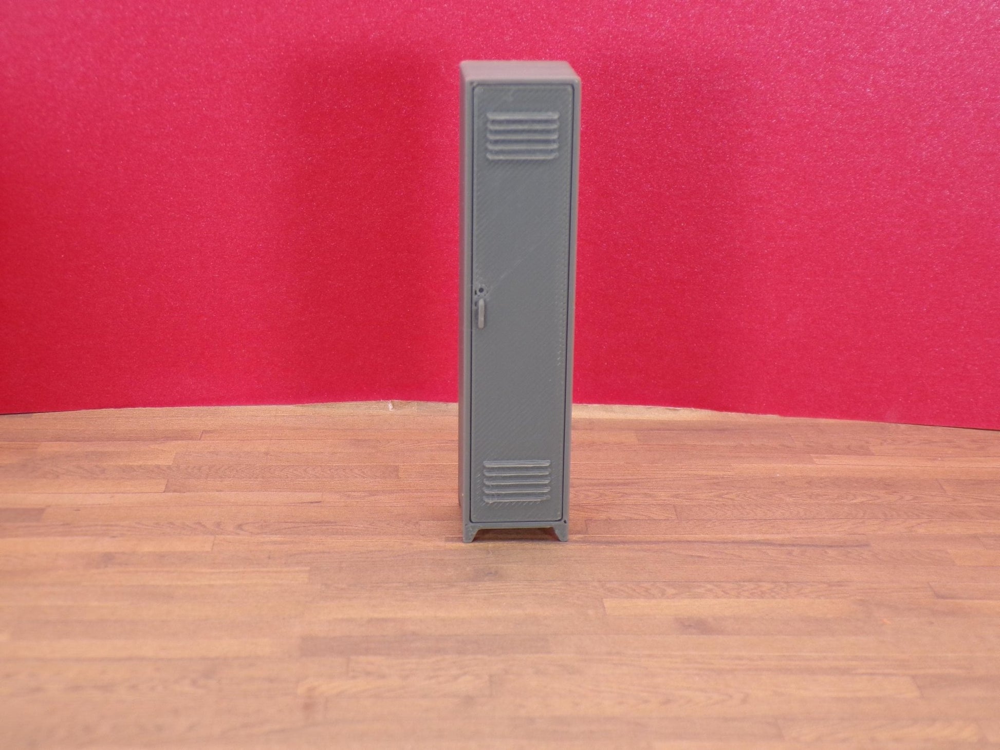 Work / Gym Lockers – 1:24 Scale Miniature - MstrcrftMinis - 1408