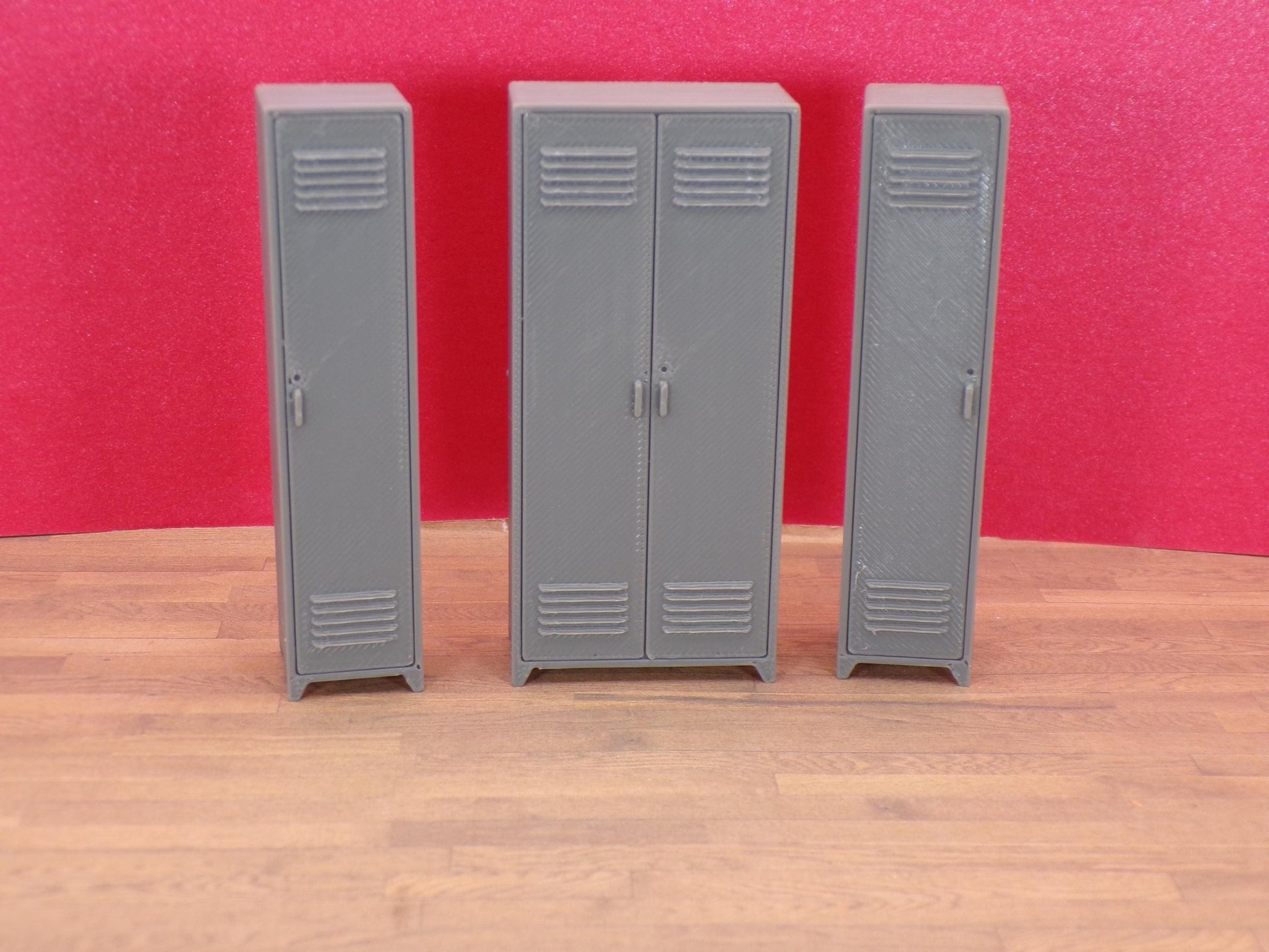 Work / Gym Lockers – 1:24 Scale Miniature - MstrcrftMinis - 1408