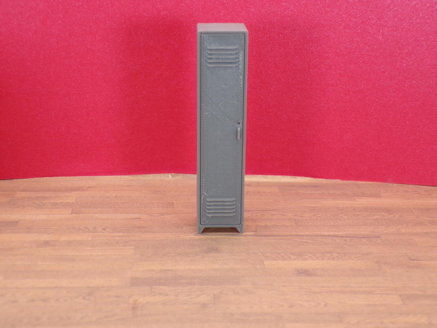 Work / Gym Lockers – 1:24 Scale Miniature - MstrcrftMinis - 1408
